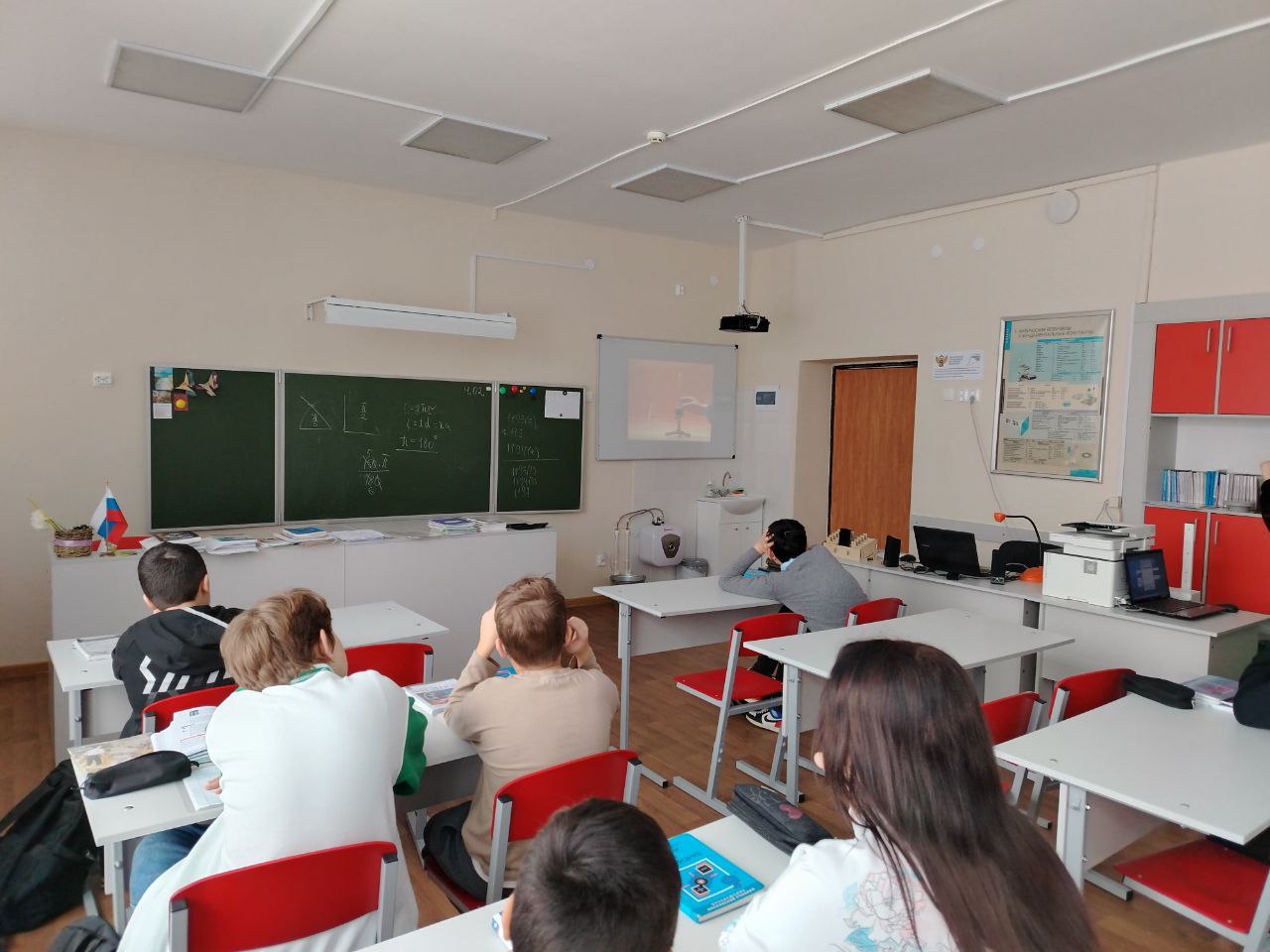 Физическая минутка. Гидростатический парадокс. 7 класс.